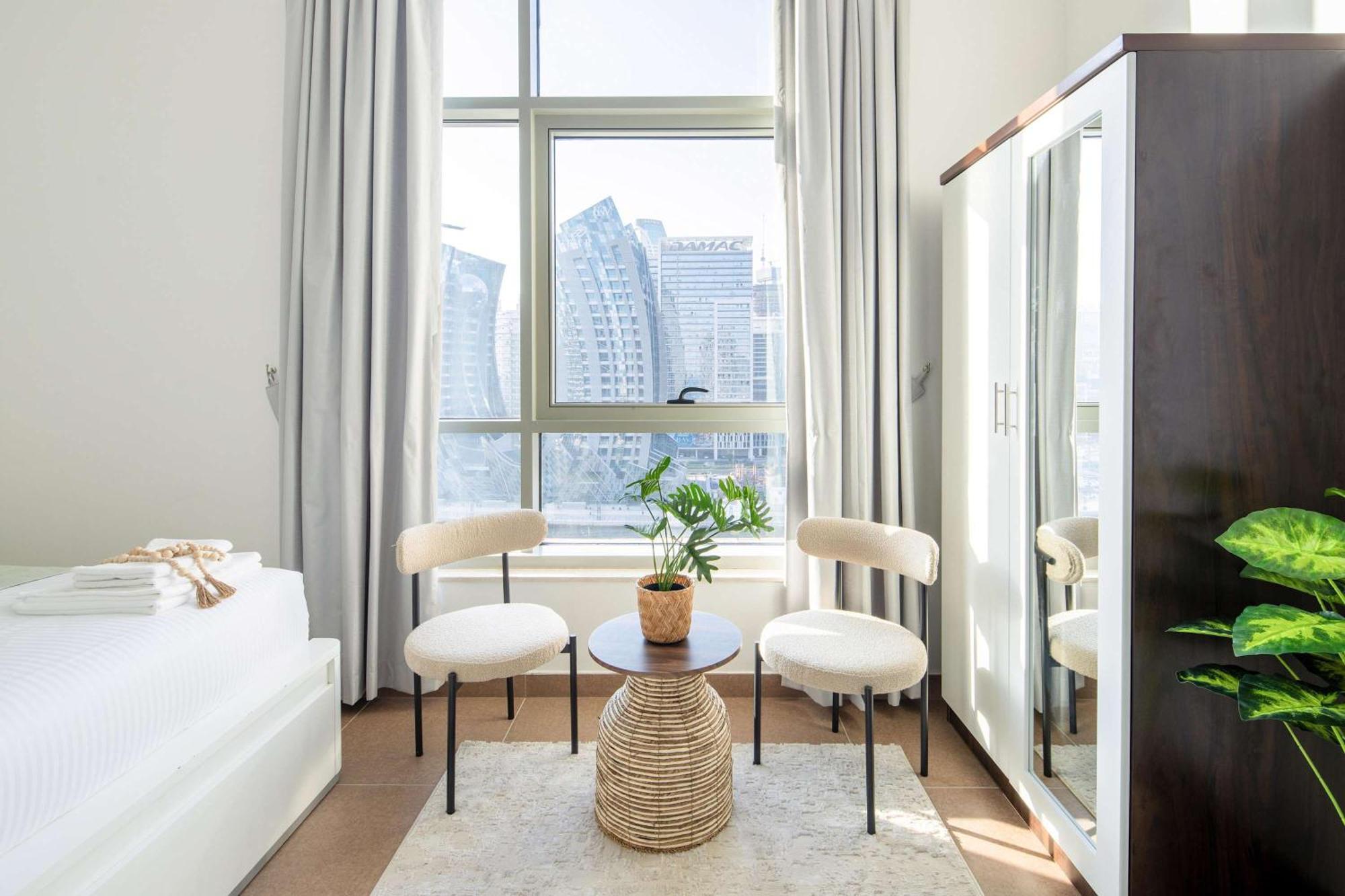 Frank Porter - Hamilton Residency Dubai