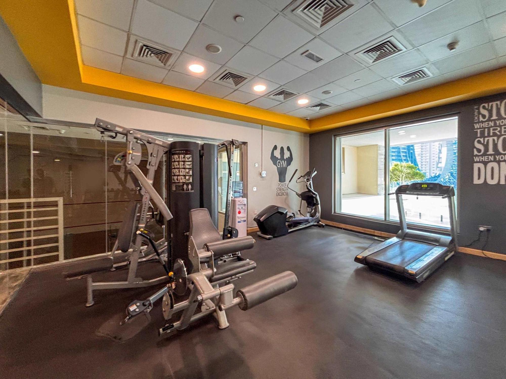 Frank Porter - Hamilton Residency Dubai